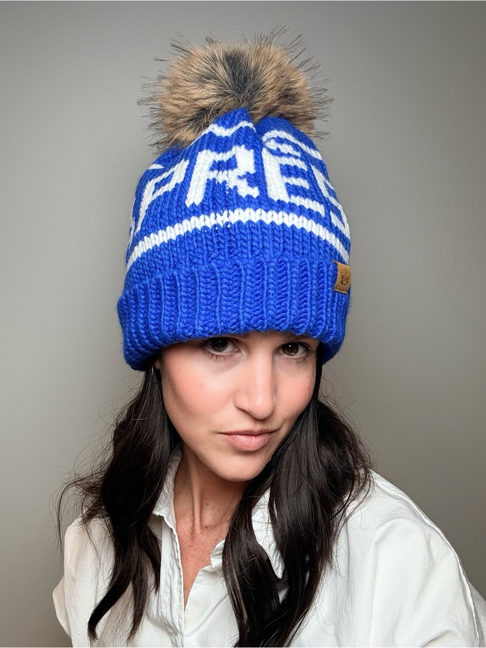 Ski fashion Apres snow hat with fuzzy ball